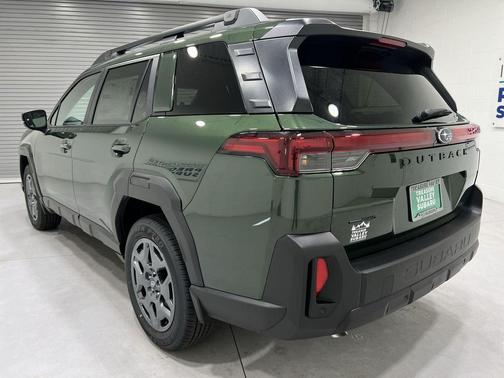 Deep Emerald Green Pearl 2026 Subaru Outback Premium