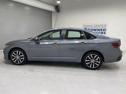 Gray 2025 Volkswagen Jetta 1.5T SE