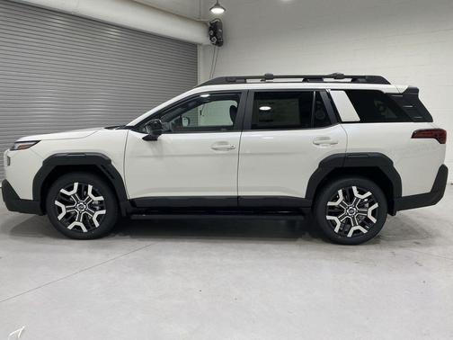 Crystal White Pearl 2026 Subaru Outback Touring XT