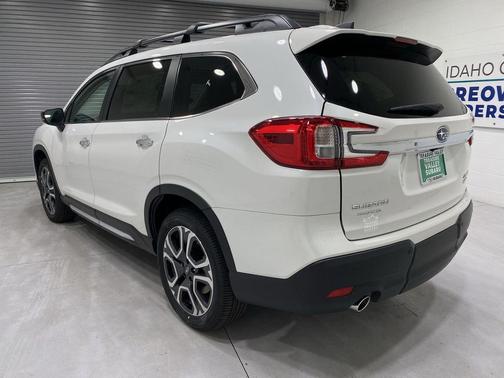 Crystal White Pearl 2026 Subaru Ascent Touring 7-Passenger
