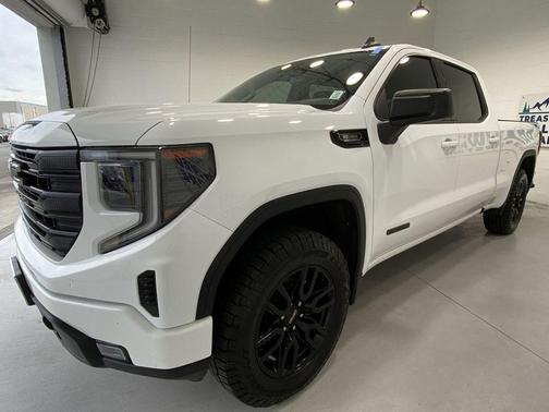 Summit White 2023 GMC Sierra 1500 Elevation