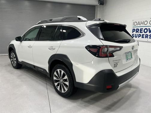 2025 Subaru Outback Touring