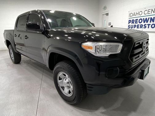 2016 Toyota Tacoma SR