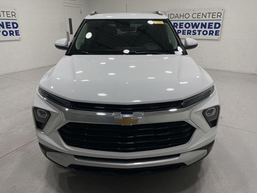 Summit White 2025 Chevrolet Trailblazer LT