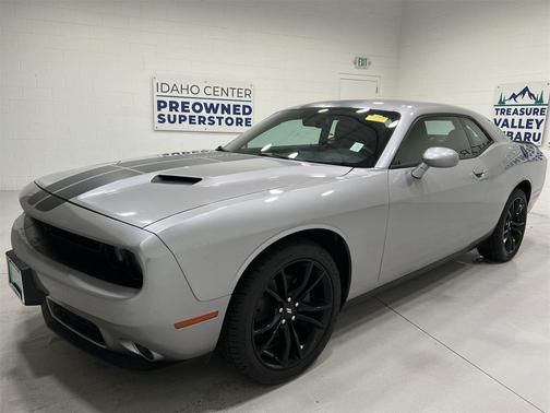 2017 Dodge Challenger SXT