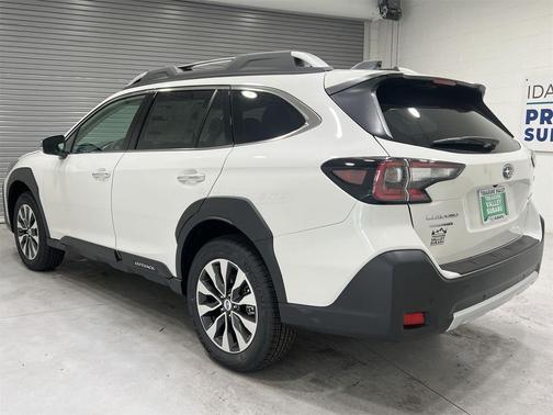 2025 Subaru Outback Touring