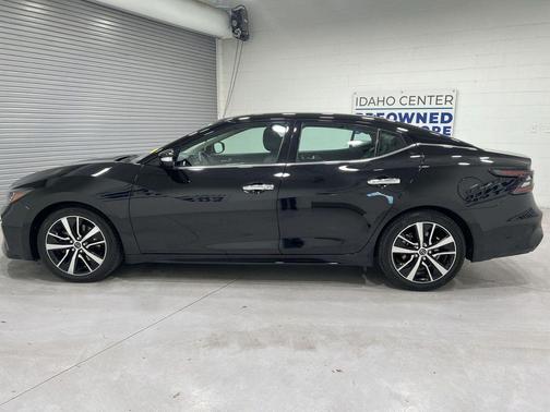 2023 Nissan Maxima SV Xtronic CVT