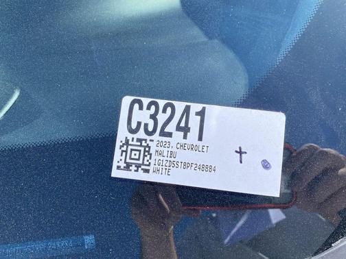 Summit White 2023 Chevrolet Malibu FWD 1LT
