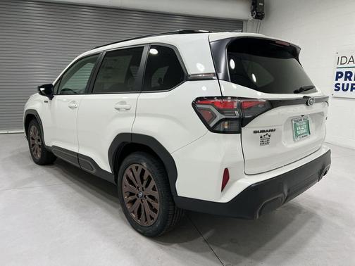 Crystal White Pearl 2026 Subaru Forester Hybrid Sport