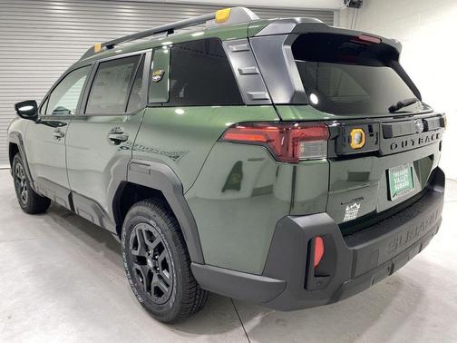 Deep Emerald Green Pearl 2026 Subaru Outback Wilderness