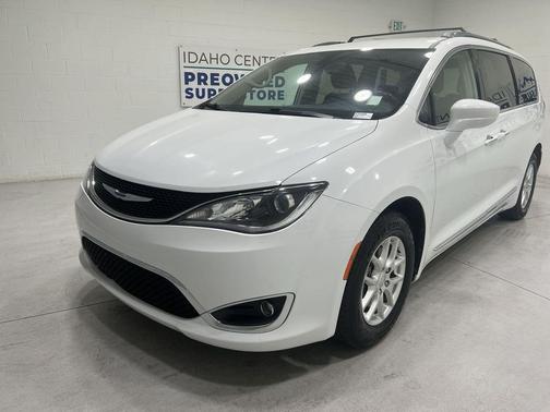 Bright White Clearcoat 2020 Chrysler Pacifica Touring L