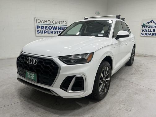 White 2024 Audi Q5 45 S line Premium Plus