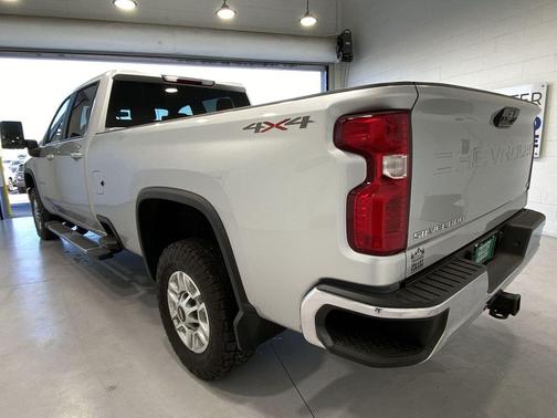 Silver Ice Metallic 2021 Chevrolet Silverado 2500 LT