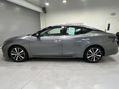 2022 Nissan Maxima SV Xtronic CVT