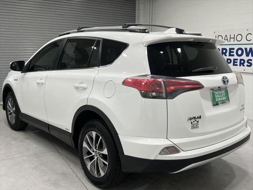 2017 Toyota RAV4 Hybrid XLE