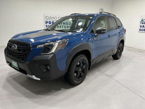 Geyser Blue 2022 Subaru Forester Wilderness