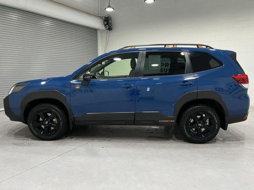 Geyser Blue 2022 Subaru Forester Wilderness