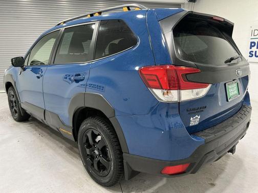 Geyser Blue 2022 Subaru Forester Wilderness