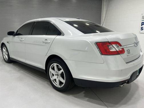 2011 Ford Taurus Limited