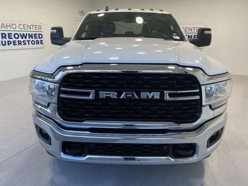 2024 RAM 3500 Big Horn Crew Cab 4x4 8' Box