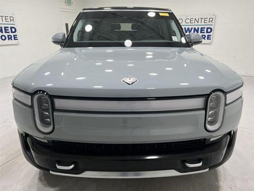 2023 Rivian R1S Adventure