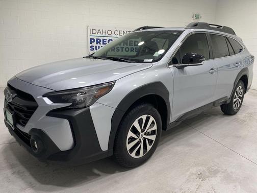 Ice Silver Metallic 2025 Subaru Outback Premium