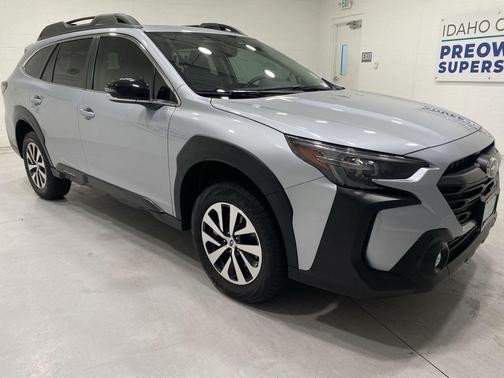 Ice Silver Metallic 2025 Subaru Outback Premium
