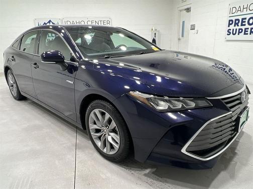 2021 Toyota Avalon Hybrid XLE Plus