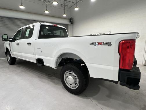 OXFORD WHITE 2024 Ford F-350 XL