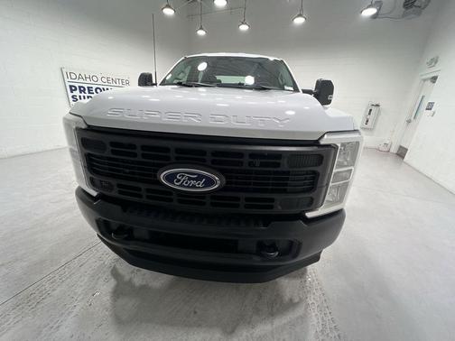 OXFORD WHITE 2024 Ford F-350 XL