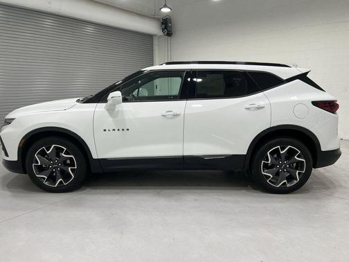 Summit White 2019 Chevrolet Blazer RS