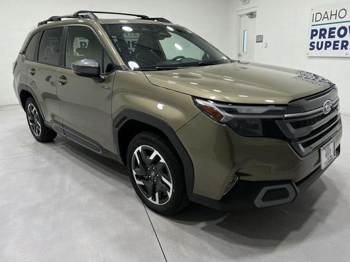 Autumn Green Metallic 2025 Subaru Forester Hybrid Limited