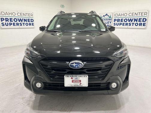 Crystal Black Silica 2025 Subaru Outback Onyx Edition