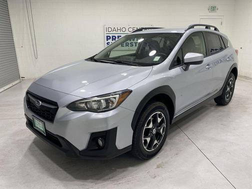Ice Silver Metallic 2018 Subaru Crosstrek 2.0i Premium
