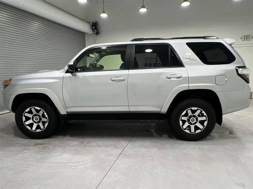 2024 Toyota 4Runner TRD Off Road
