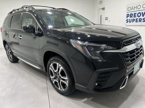 Crystal Black Silica 2026 Subaru Ascent Touring 7-Passenger