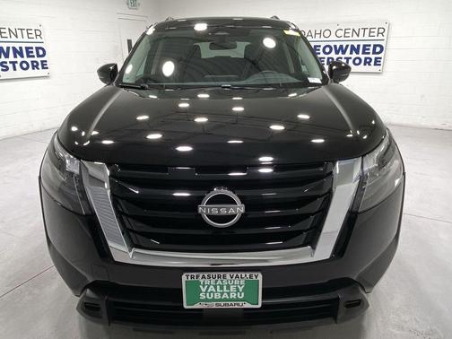 Super Black 2025 Nissan Pathfinder SV 4WD