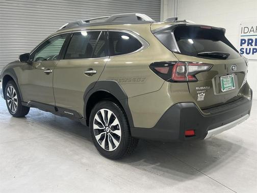 2025 Subaru Outback Touring XT