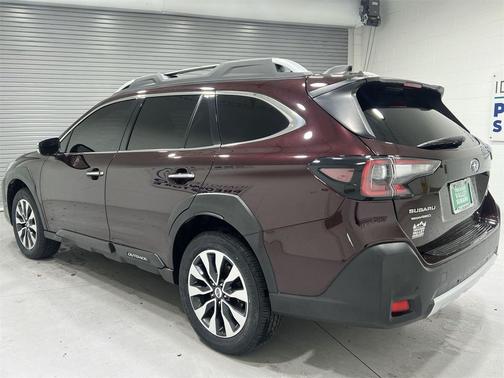 2023 Subaru Outback Touring XT
