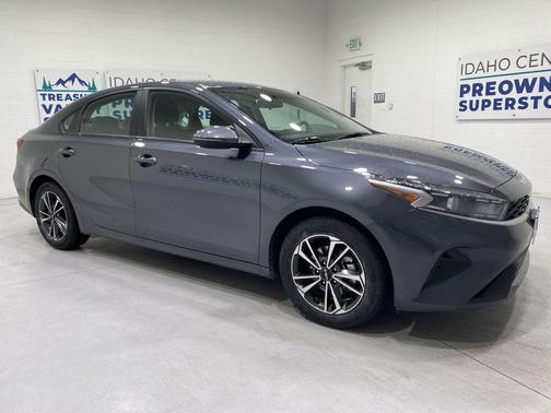Gravity Gray 2024 Kia Forte LXS
