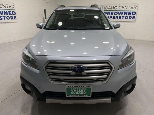 Ice Silver Metallic 2017 Subaru Outback 2.5i Limited
