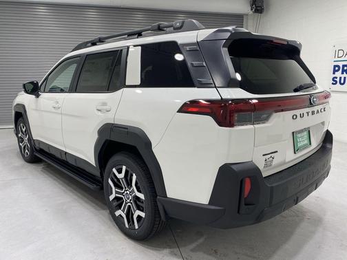 Crystal White Pearl 2026 Subaru Outback Touring XT