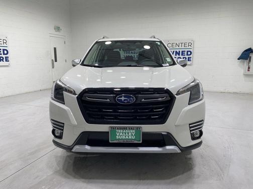 Crystal White Pearl 2023 Subaru Forester Touring