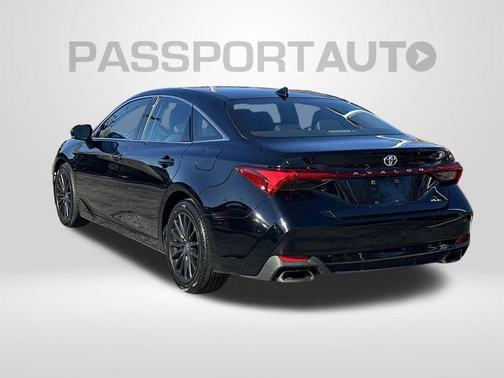 2019 Toyota Avalon XLE