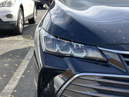 2019 Toyota Avalon XLE