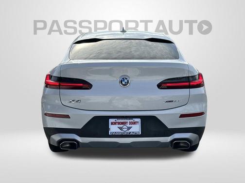 Mineral White Metallic 2023 BMW X4 xDrive30i