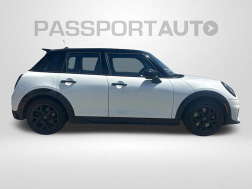 Nanuq White Metallic 2026 MINI Hardtop Cooper S