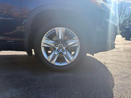 2016 Toyota Highlander Hybrid Platinum