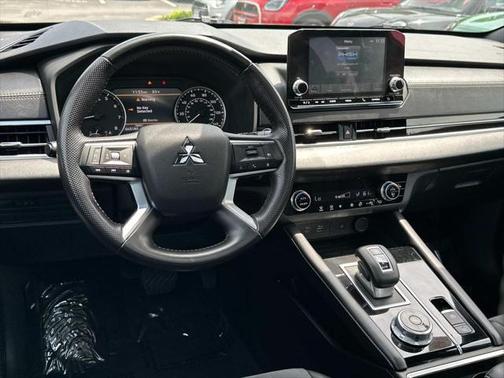 2022 Mitsubishi Outlander Black Edition S-AWC