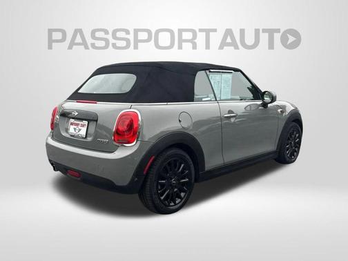 Moonwalk Gray Metallic 2018 MINI Convertible Cooper